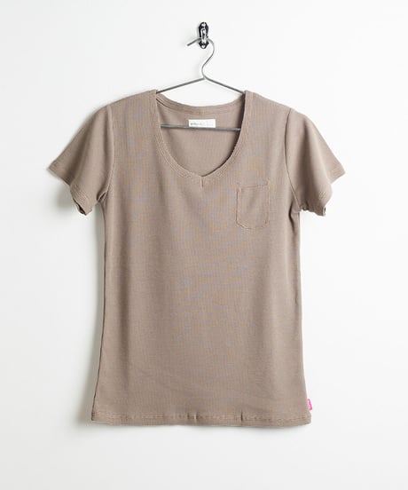 V-NECK T-SHIRTS