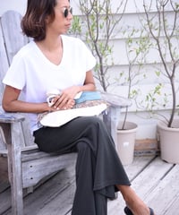 2442/ WIDE V-NECK T-SHIRTS