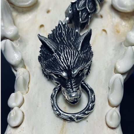 Wolf head  With  Snake  lotus  chain