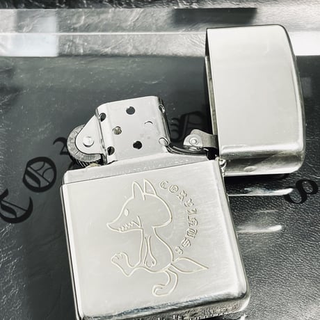 mascot  wolf  zippo