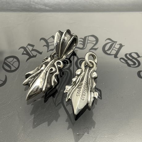 Tail pendant
