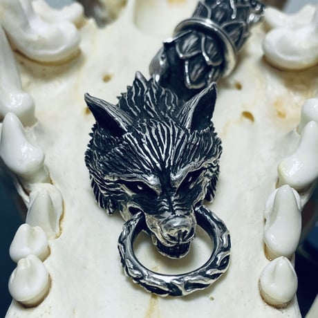 Wolf head  With  Snake  lotus  chain
