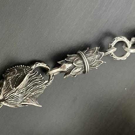 Wolf head  With  Snake  lotus  chain