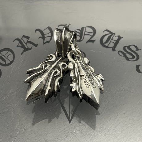 Tail pendant