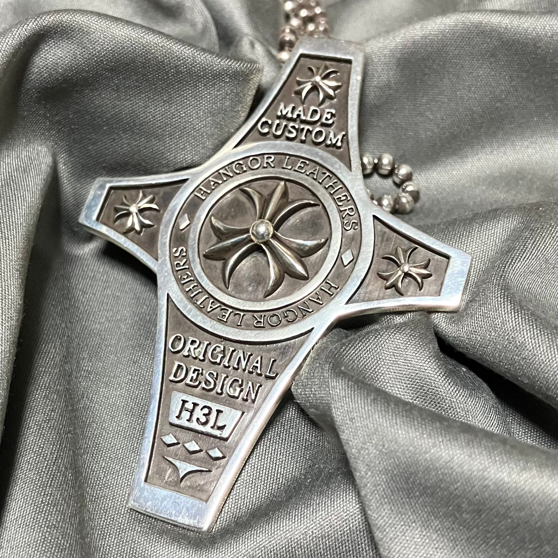 3リリー 変形 クロスペンダント CROSS PENDANT ( シルバー925・百合 LIL