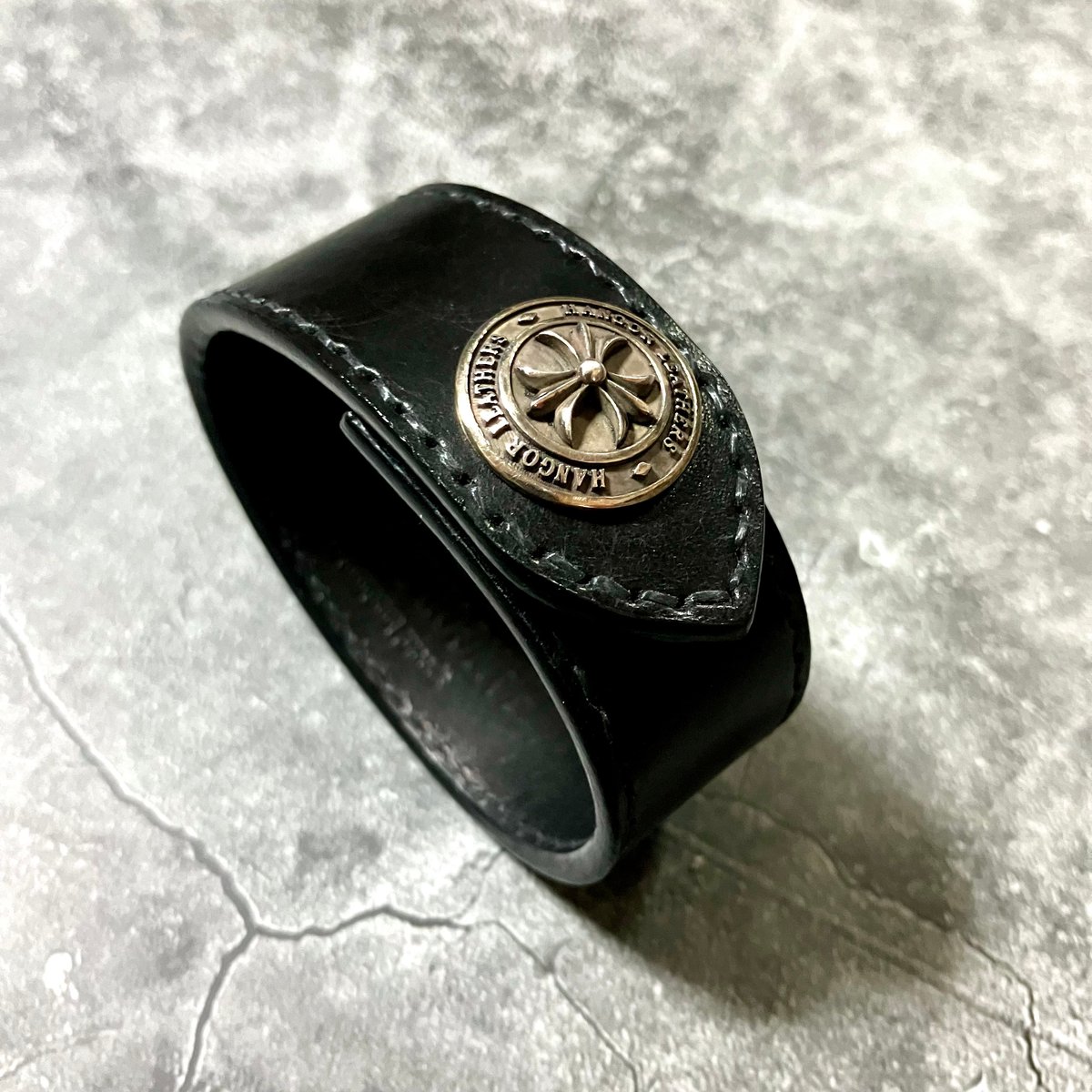 3リリー シルバーコンチョ レザーブレスレット LEATHER BRACELET /革