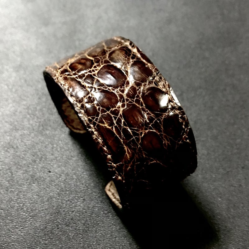 レザーバングル Leather Bangle ミディアム ( カイマンワニ Dark Brow