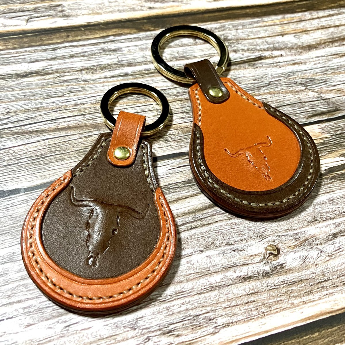 レザーキーホルダー Leather Key Holder Key Chain ( 馬蹄型デザ