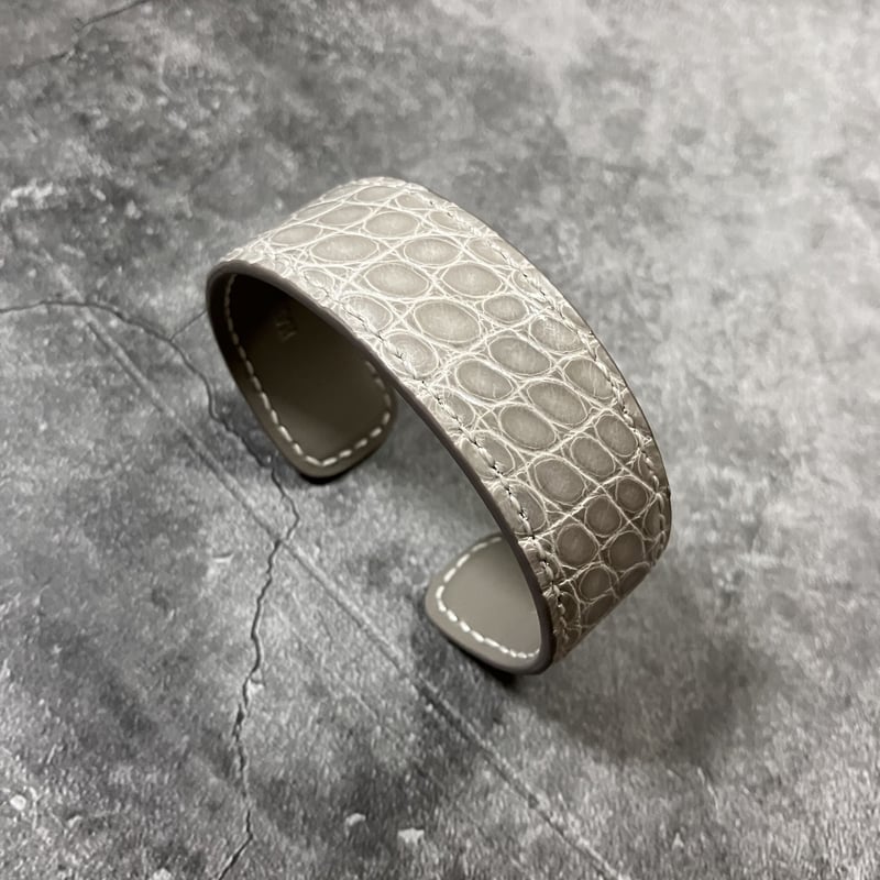 レザーバングル ( ワニ革 アリゲーター グレージング ) Leather レザーバングル ( ワニ革 アリゲーター グレージング ) Leather
