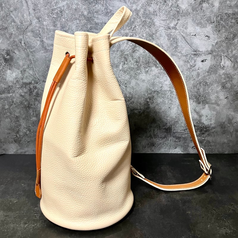 巾着型 ショルダーバッグ 脱着式ストラップ ワンショルダー ( 本革