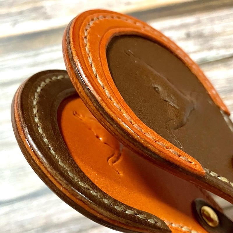 レザーキーホルダー Leather Key Holder Key Chain ( 馬蹄型デザ