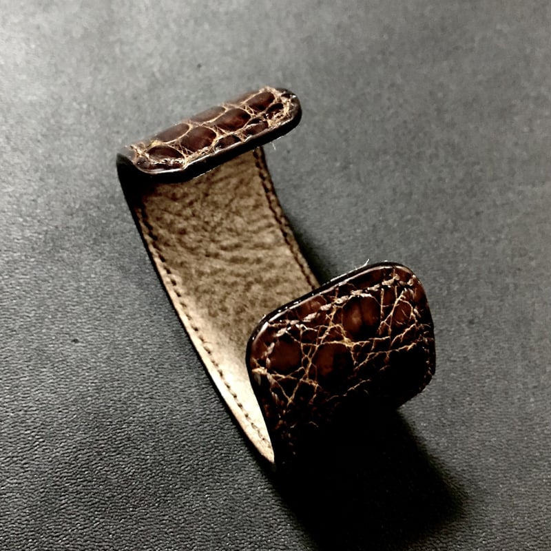 レザーバングル Leather Bangle ミディアム ( カイマンワニ Dark Brow
