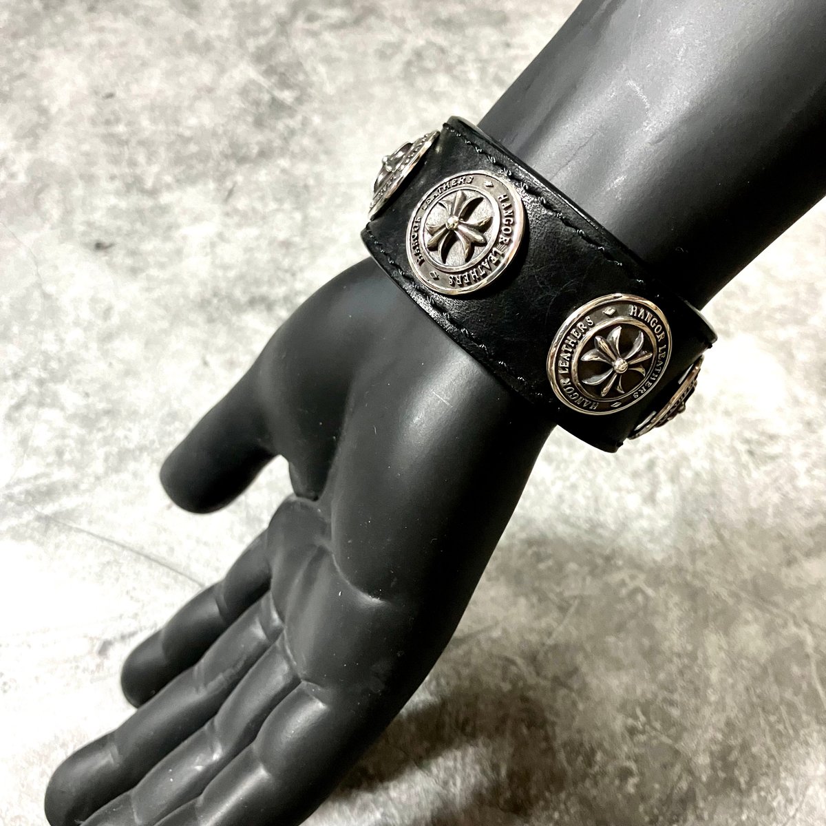 3リリー シルバーコンチョ レザーブレスレット LEATHER