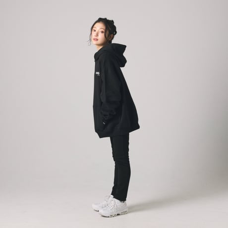 【lil' valley】BASIC EMBROIDERED HOODIE