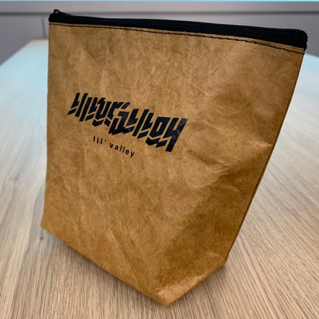【lil' valley】LOGO TYVEK POUCH