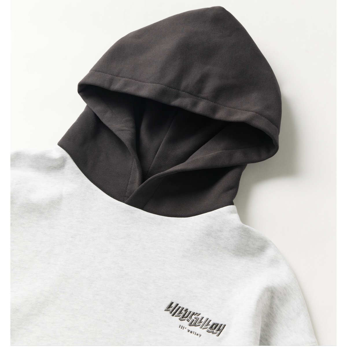 lil' valley】BASIC EMBROIDERED HOODIE | Tani Yu