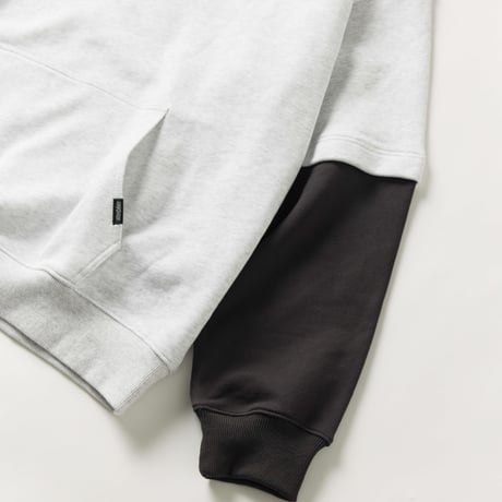 【lil' valley】BASIC EMBROIDERED HOODIE