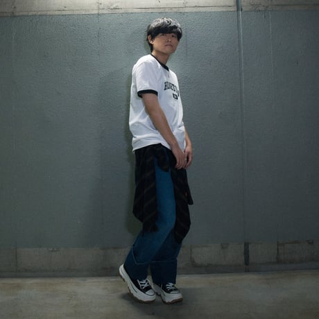 カレッジロゴ Tシャツ