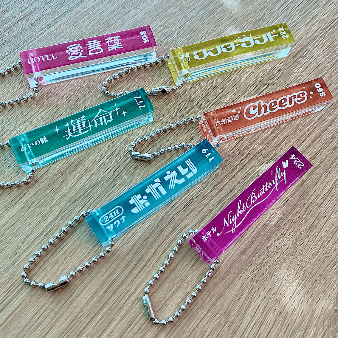 ランダムアクリルモーテルキー | Tani Yuuki Official Store