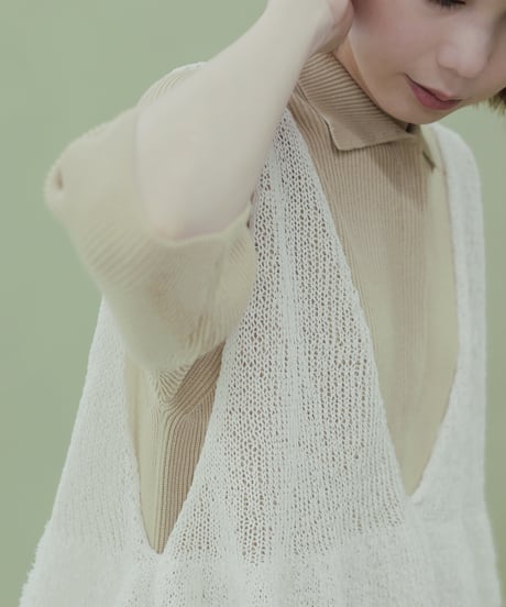 エッジペプラムニットのkit