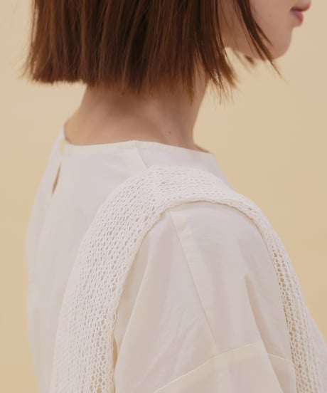 エッジペプラムニットのkit