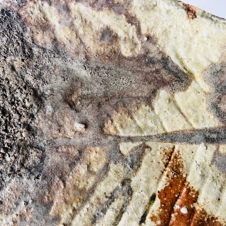 T−118 辻村史朗　伊賀葉皿　共箱付　Shiro Tsujimura Leaf-Shaped Plate