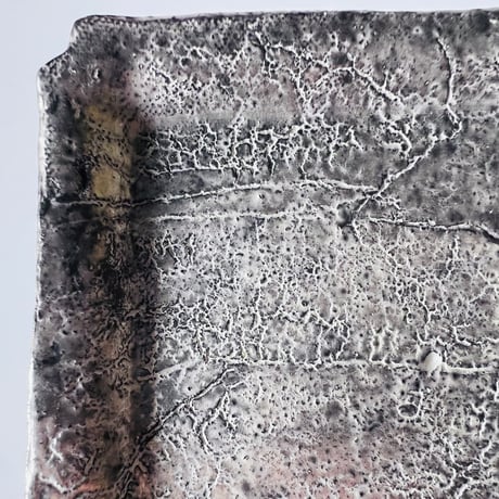 TN−123 谷井直人　銀泥正角平皿 Naoto Tanii Silver Slip Square Plate