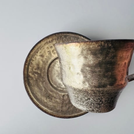 TN−18 谷井直人　銀彩カップ&ソーサー　Naoto Tanii Silver-glazed cup and saucer