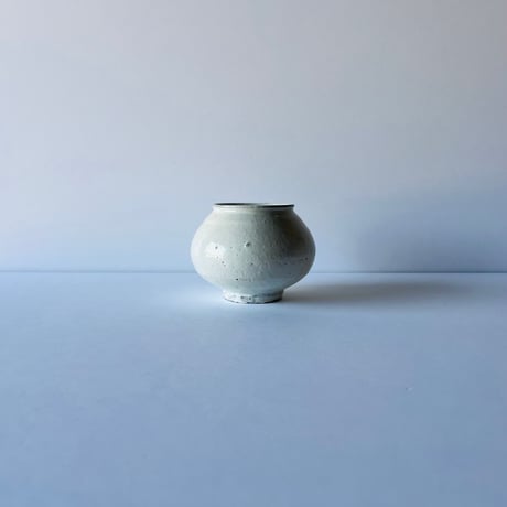 Sー16 鈴木大弓　粉引注壺　Hiroyumi Suzuki  Kohiki Pouring Vessel
