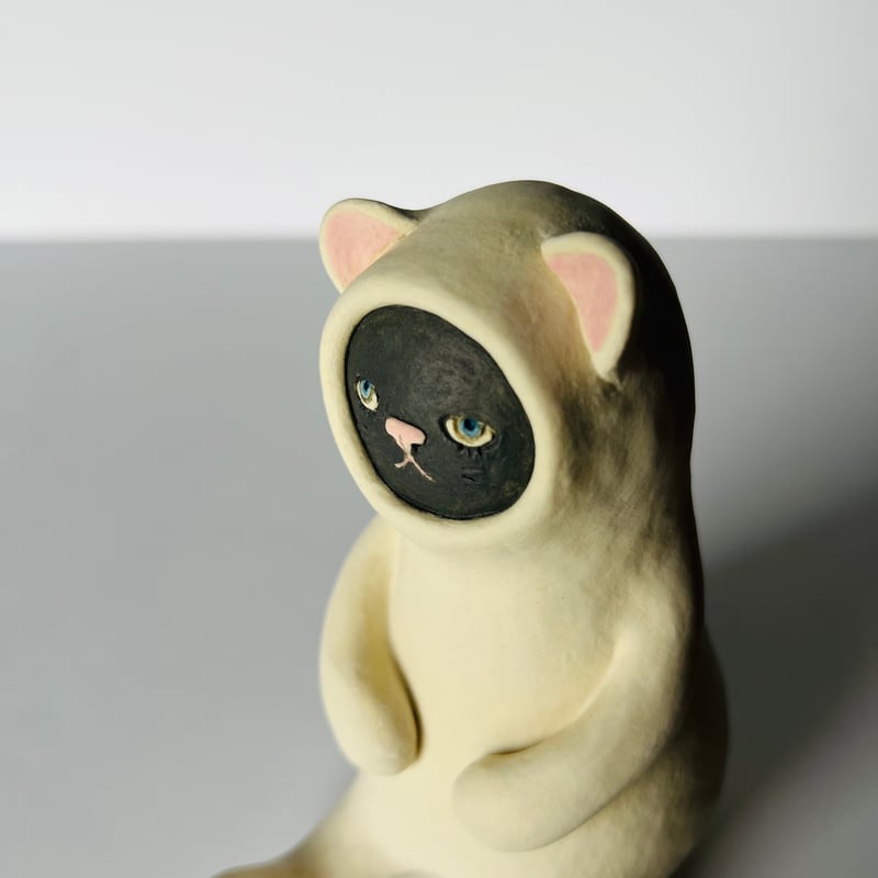 KMー8 鍵谷雅美 白い着ぐるみの黒猫 Masami Kagitani Black C