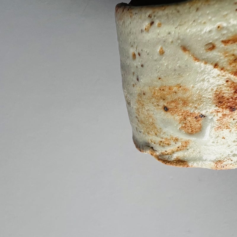 Tー42 辻村史朗 志野ぐい呑 共箱付き Shiro Tsujimura Shino sake