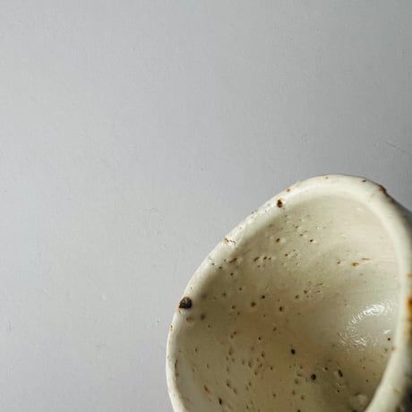 Tー40 辻村史朗　志野ぐい呑　共箱付き　Shiro Tsujimura Shino sake cup with box