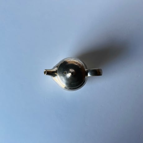 TN−93 谷井直人　銀彩ポット小　Small Silver-Glazed Teapot