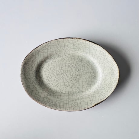 TN−21 谷井直人　銀彩オーバル小皿　Naoto Tanii, Silver-glazed oval small plate