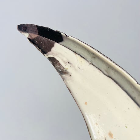 T−121 辻村史朗　粉吹三角皿大　共箱付　Shiro Tsujimura Large Kofuki Triangular Plate