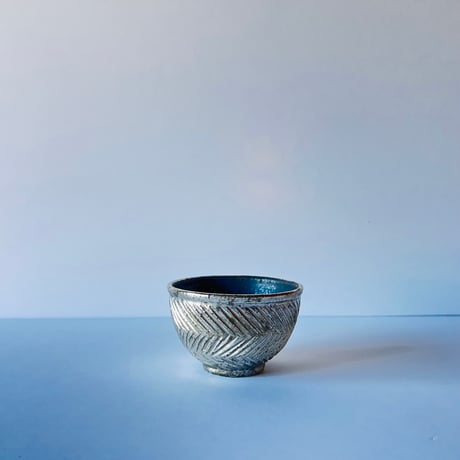 TN−98 谷井直人　銀彩しのぎ湯呑み　Silver-Glazed Shinogi Yunomi (Tea Cup)