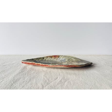 T−117 辻村史朗　伊賀葉皿　共箱付　Shiro Tsujimura Leaf-Shaped Plate
