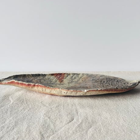 T−118 辻村史朗　伊賀葉皿　共箱付　Shiro Tsujimura Leaf-Shaped Plate