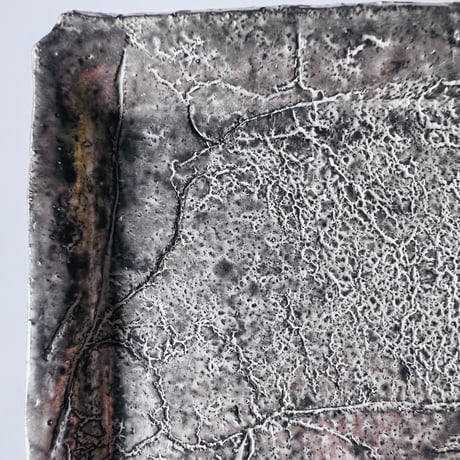TN−123 谷井直人　銀泥正角平皿 Naoto Tanii Silver Slip Square Plate