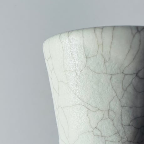 TN−125  谷井直人　銀彩白釉貫入杯 Naoto Tanii Silver Glaze White Crackled Guinomi