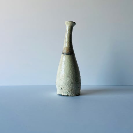 T−103 辻村史朗　粉吹つる首花入　共箱有　Shiro Tsujimura Kohiki Tsurukubi Hanaire (Kohiki Long-neck Flower Vase)