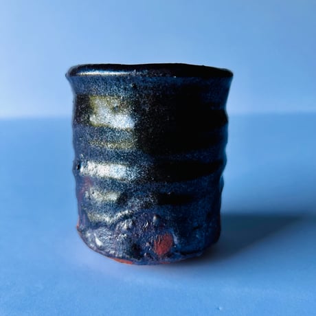 T−13 辻村史朗　織部引出し黒湯呑み　Shiro Tsujimura Oribe black teacup