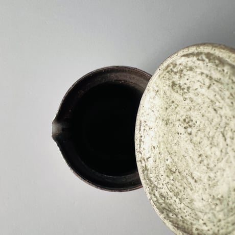 TNー42 谷井直人　銀彩まだら絞り出し急須　Naoto Tanii: Silver glaze mottled squeezed teapot