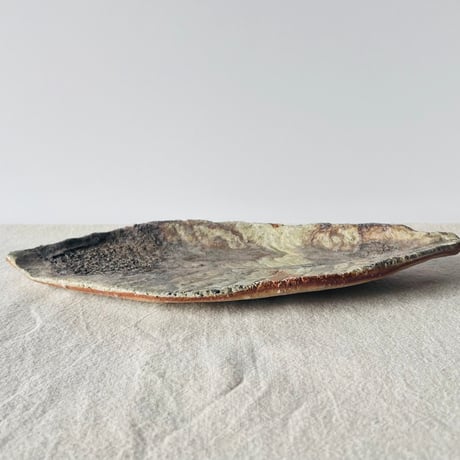 T−118 辻村史朗　伊賀葉皿　共箱付　Shiro Tsujimura Leaf-Shaped Plate