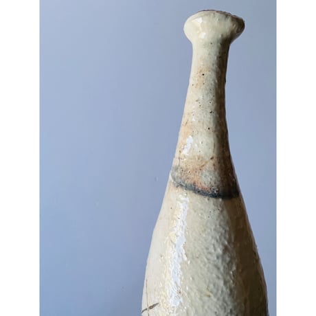 T−103 辻村史朗　粉吹つる首花入　共箱有　Shiro Tsujimura Kohiki Tsurukubi Hanaire (Kohiki Long-neck Flower Vase)