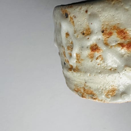 Tー40 辻村史朗　志野ぐい呑　共箱付き　Shiro Tsujimura Shino sake cup with box