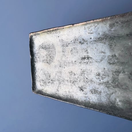 TN−25 谷井直人　ぐりぐり銀彩細長皿　Naoto Tanii, Silver-glazed long and narrow plate, round pattern