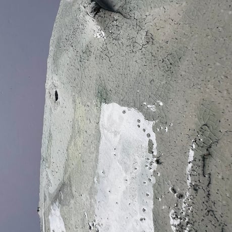 Sー12 鈴木大弓　粉引き銀彩皿　Suzuki Hiroyumi: Powdered silver-glazed plate