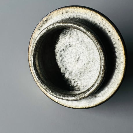 TN−30 谷井直人　銀彩経筒形花入れビードロしのぎ　Naoto Tanii, Silver-colored Sutra Cylindrical Flower Vase, Vidro Shinogi