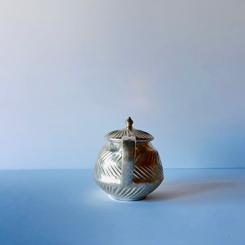 TN−94 谷井直人 銀彩しのぎポット Silver-Glazed Teapot | GARA